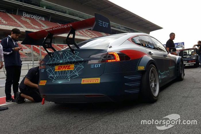 El Tesla Model S P85  en Montmeló 