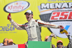Ganador de la carrera Daniel Suárez, Joe Gibbs Racing Toyota