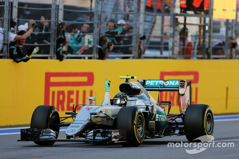 2016 : Nico Rosberg, Mercedes F1 W07 Hybrid