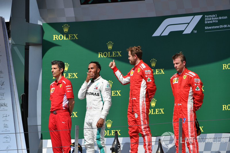 Claudio Albertini, ingeniero de Ferrari, Lewis Hamilton, Mercedes-AMG F1, Sebastian Vettel, Ferrari y Kimi Raikkonen, Ferrari