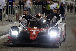 Победители гонки #8 Toyota Gazoo Racing Toyota TS050-Hybrid: Себастьен Буэми, Энтони Дэвидсон, Казук
