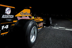 Une Arrows