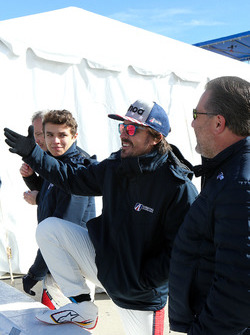 Lando Norris, United Autosports, Fernando Alonso, United Autosports, Zak Brown