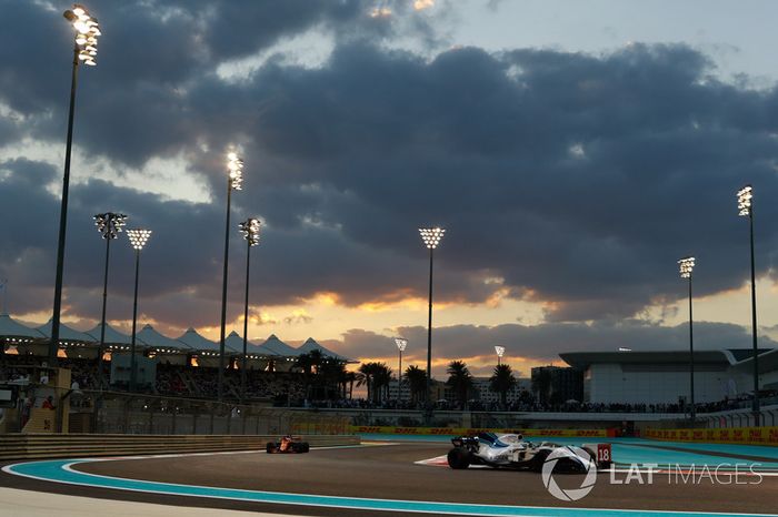 Felipe Massa, Williams FW40, Fernando Alonso, McLaren MCL32