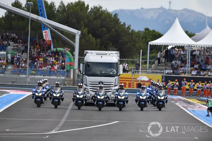Desfile de pilotos