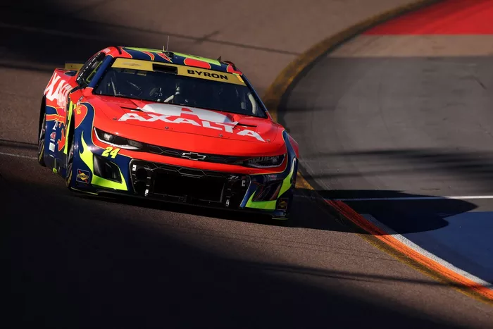 AVONDALE, ARIZONA - NOVEMBER 01: William Byron, driver of the #24 Axalta Chevrolet, drives during qualifying for the NASCAR Cup Series Championship at Phoenix Raceway on November 01, 2025 in Avondale, Arizona. (Photo by James Gilbert/Getty Images)