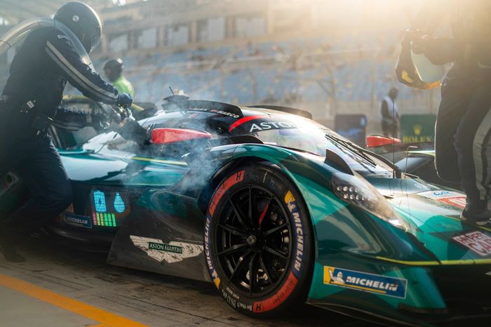 #009 Aston Martin Thor Team Aston Martin Valkyrie: Alex Riberas, Marco Sorensen, Roman De Angelis