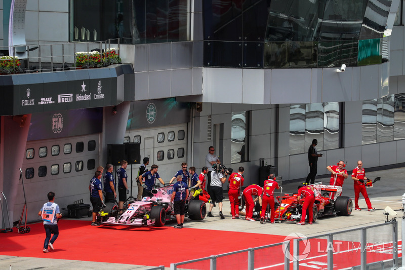 Sahara Force India VJM10 and Ferrari SF70H