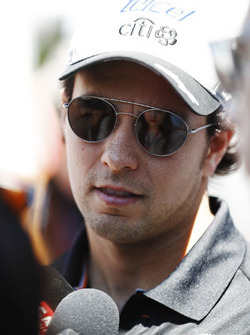 Серхіо Перес, Force India, спілкується зі ЗМІ