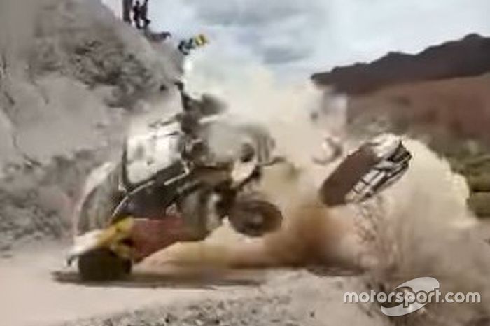 Accidente de Carlos Sainz, Peugeot 3008 DKR (Captura de pantalla)