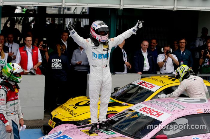 Lucas Auer (foto) e Jamie Green venceram a etapa inaugural do DTM em Hockenheim.