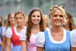 Temporada 2017 F1-austrian-gp-2017-grid-girls