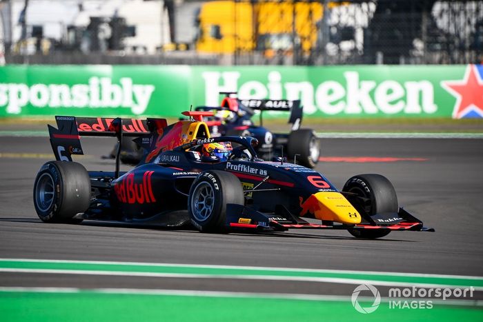 Dennis Hauger, Hitech Grand Prix 