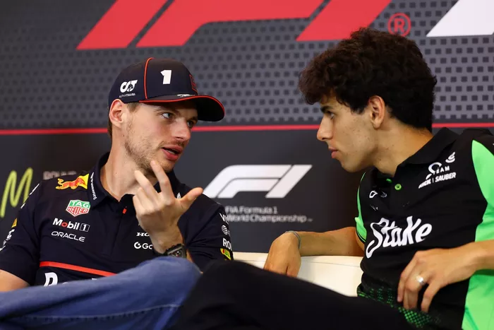 Max Verstappen, Red Bull Racing, Gabriel Bortoleto, Sauber