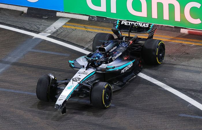 George Russell, accidente de Mercedes
