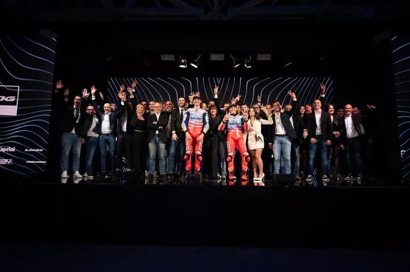 L'équipe Gresini durant la présentation