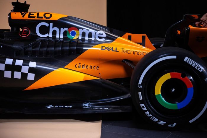 McLaren MCL38 detalle