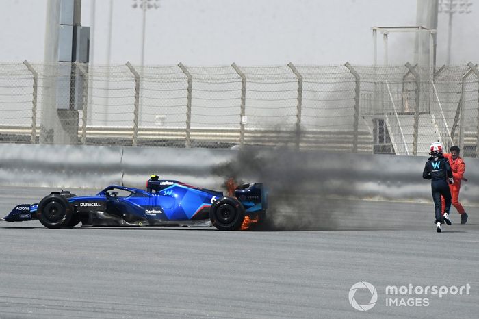 Nicholas Latifi, Williams FW44, para después del fuego en su monoplaza