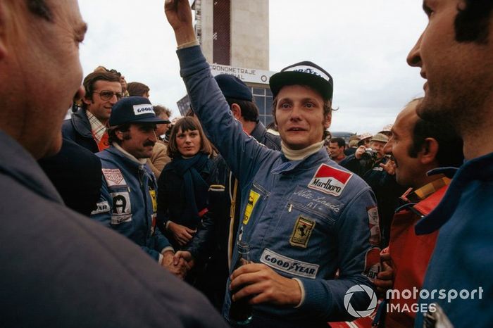 Niki Lauda and Clay Regazzoni, Ferrari celebrate