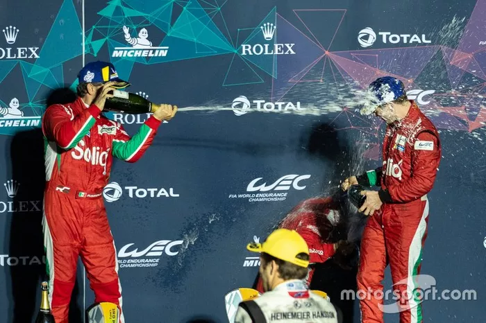 Podio LMP2: #31 Dragonspeed Oreca 07: Roberto Gonzalez, Pastor Maldonado, Anthony Davidson