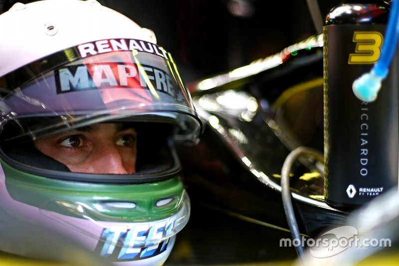 Test Helmet of Daniel Ricciardo, Renault F1 Team