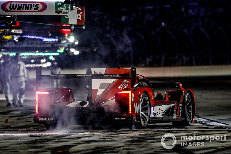 #31 Action Express Racing Cadillac DPi: Felipe Nasr, Eric Curran, Pipo Derani, au stand