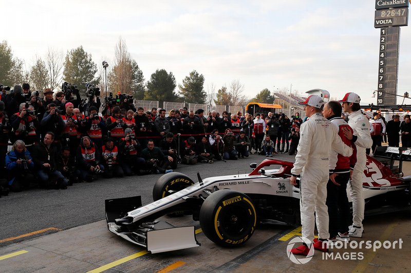 Кімі Райкконен, Alfa Romeo Racing, Антоніо Джовінацці, Alfa Romeo Racing, машина Alfa Romeo Racing C38