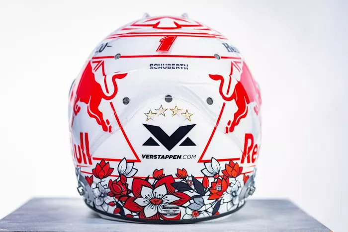 今年は桜の花が咲き誇る。マックス・フェルスタッペン、F1日本GP特別