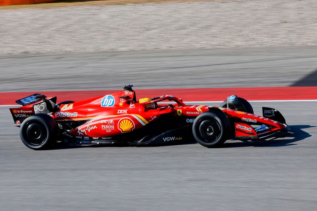 Lewis Hamilton, Ferrari podczas testów Pirelli