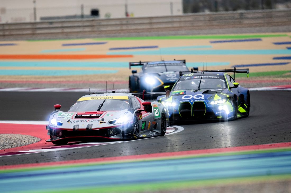 #21 Vista AF Corse Ferrari 296 LMGT3: François Heriau, Simon Mann, Alessio Rovera, #46 Team WRT BMW M4 LMGT3: Ahmad Al Harthy, Valentino Rossi, Kelvin Van Der Linde.