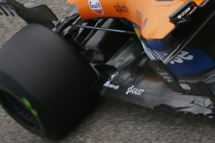 Detalle trasero del McLaren MCL35 