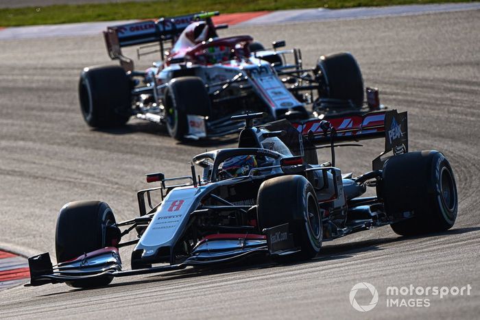 Romain Grosjean, Haas VF-20, Antonio Giovinazzi, Alfa Romeo Racing C39