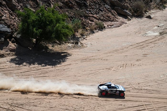 #200 Team Audi Sport Audi: Stéphane Peterhansel, Edouard Boulanger