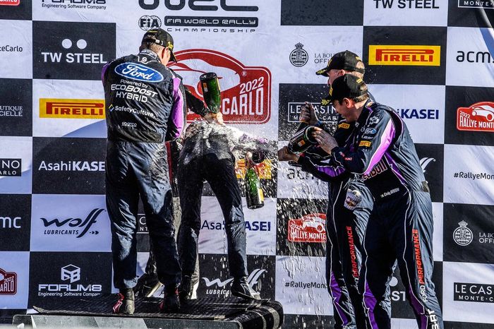 Podio: Ganadores Sébastien Loeb, Isabelle Galmiche, M-Sport Ford World Rally Team Ford Puma Rally1. Segundo lugar: Sébastien Ogier, Benjamin Veillas, Toyota Gazoo Racing WRT Toyota GR Yaris Rally1. Tercer lugar: Craig Breen, Paul Nagle, M-Sport Ford World Rally Team Ford Puma Rally1