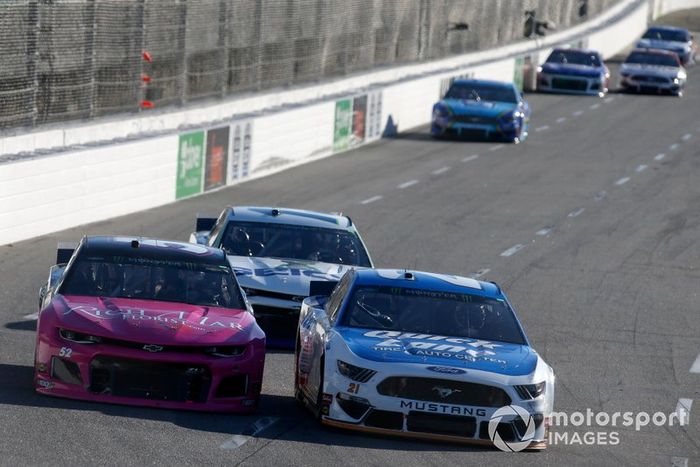 Paul Menard, Wood Brothers Racing, Ford Mustang Quick Lane Tire & Auto Center, Garrett Smithley, Rick Ware Racing, Chevrolet Camaro RICH MAR FLORIST