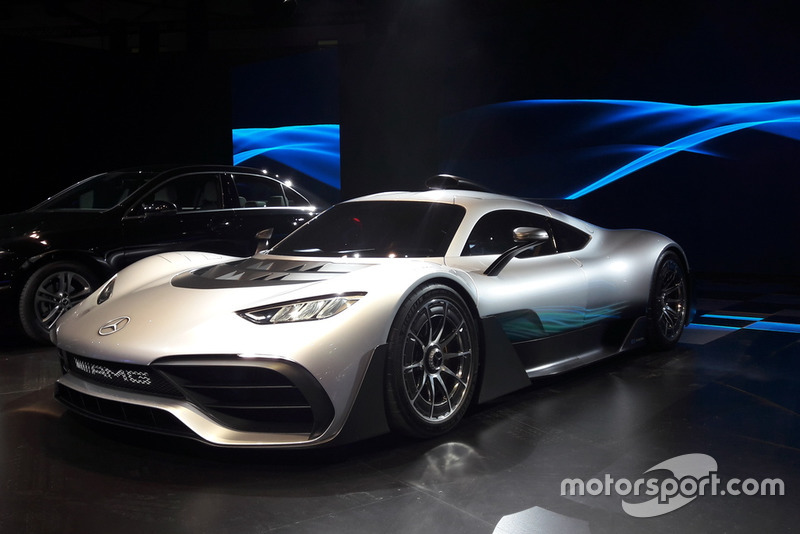 Mercedes AMG Project One - Hipercarro com motor de Fórmula 1