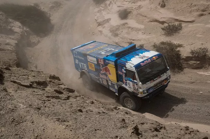 #514 Team Kamaz Master: Dmitry Sotnikov, Ilnur Mustafin, Dmitrii Nikitin