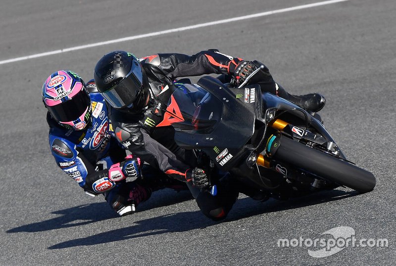 Lewis Hamilton probando la Yamaha Superbike
