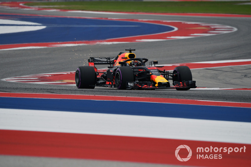 Daniel Ricciardo, Red Bull Racing RB14 sparks