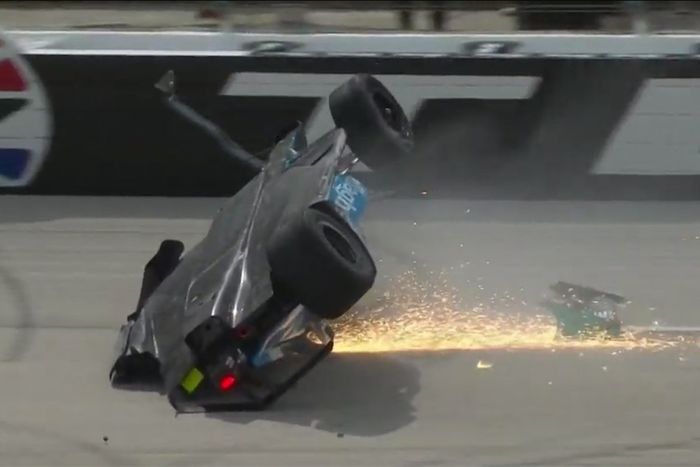 Choque al inicio de la carrera