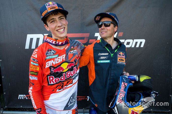 Jorge Prado, KTM Factory Racing, y su padre, Jesús