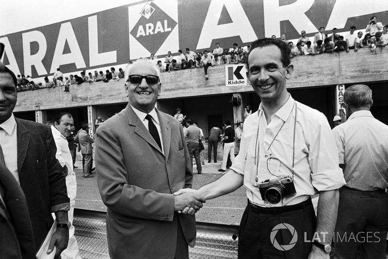 John Blunsden shakes hands with Enzo Ferrari 