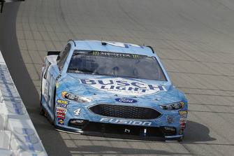 Kevin Harvick, Stewart-Haas Racing, Ford Fusion Busch Light / Mobil 1