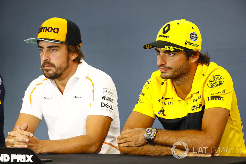 Fernando Alonso, McLaren, and Carlos Sainz Jr., Renault Sport F1 Team, in the Thursday press conference