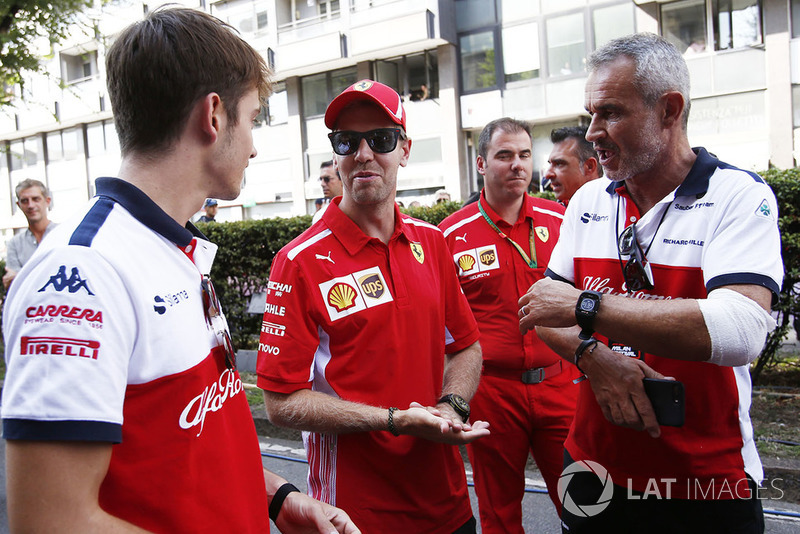 Charles Leclerc, Sauber, Sebastian Vettel, Ferrari e Beat Zehnder, Sauber Manager