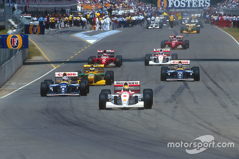 Ayrton Senna, McLaren lidera a Alain Prost, Williams; Michael Schumacher, Benetton; Damon Hill, Will