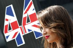 Chica de la parrilla, Lewis Hamilton, Mercedes AMG F1