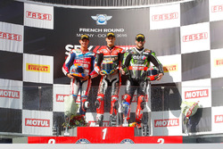 Podio: il vincitore della gara Chaz Davies, Ducati Team, il secondo classificato Michael van der Mar