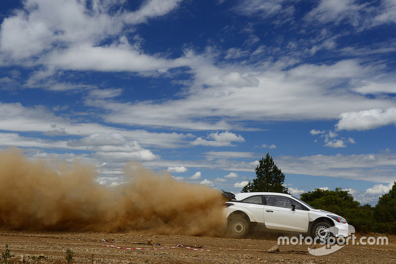 Hyundai i20 WRC 2017 testing