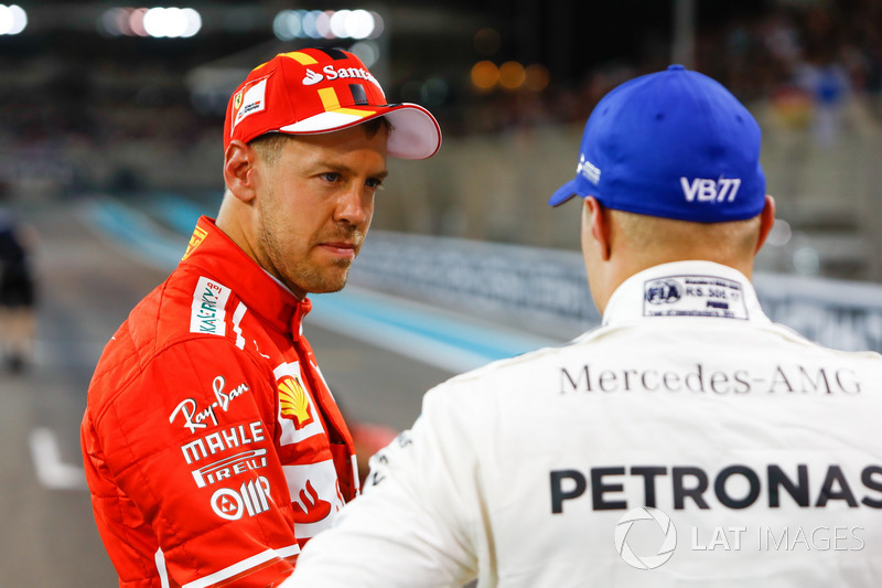 Fato curioso: após o #77 fazer a pole nas duas últimas provas do ano, Bottas e Vettel terminam o ano empatados com quatro poles cada um. Hamilton foi quem mais largou na frente em 2017, com 11 poles.